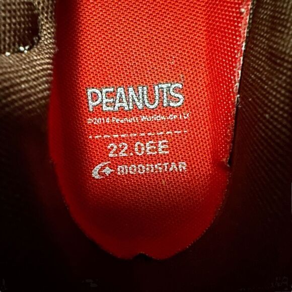 Moonstar ~ Peanuts sneakers ~ Snoopy patch ~ painted Woodstock ~ leather/canvas - Picture 13 of 14